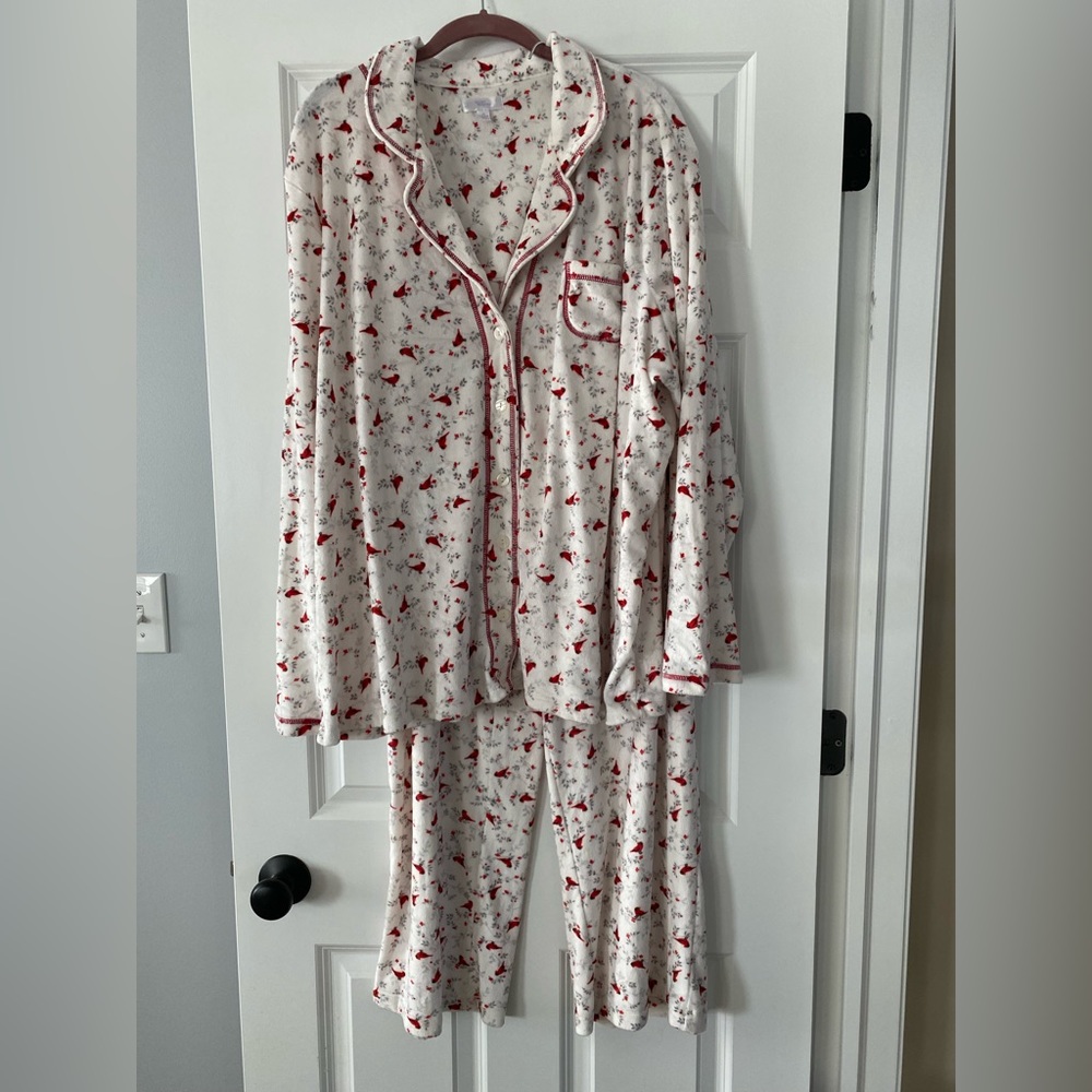 Woman’s Secret Treasures Pajama Set Size 3X with red Cardinals